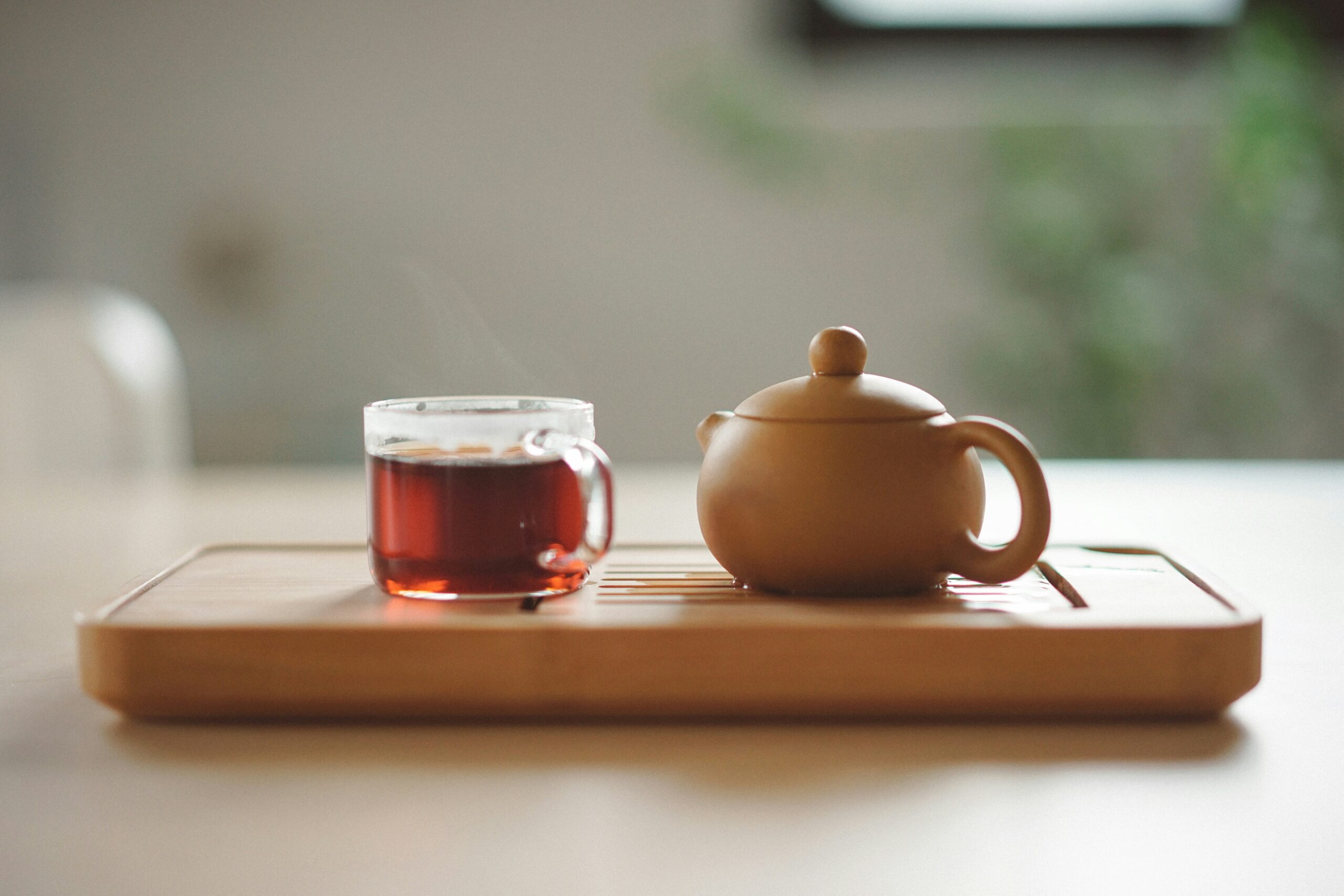 Kūno švara prasideda viduje: vandens ir žolelių arbatų galia💧🍵🌿✨